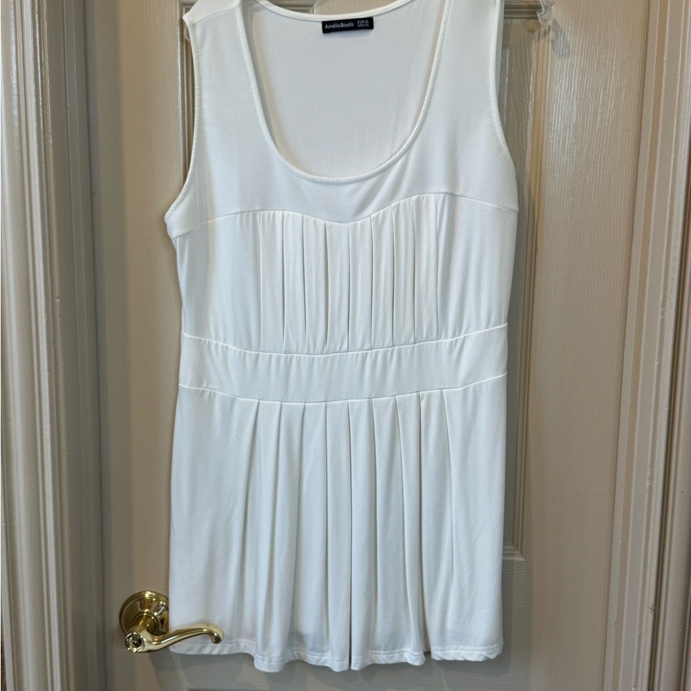 AmélieBoutik White Sleeveless Top